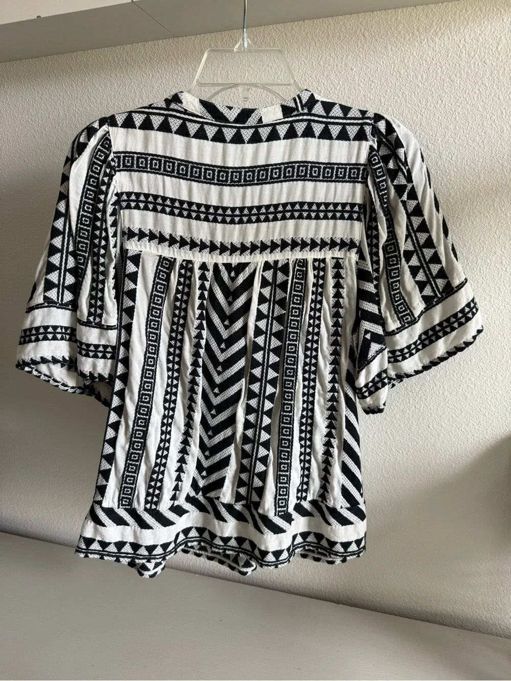 Old Navy black white